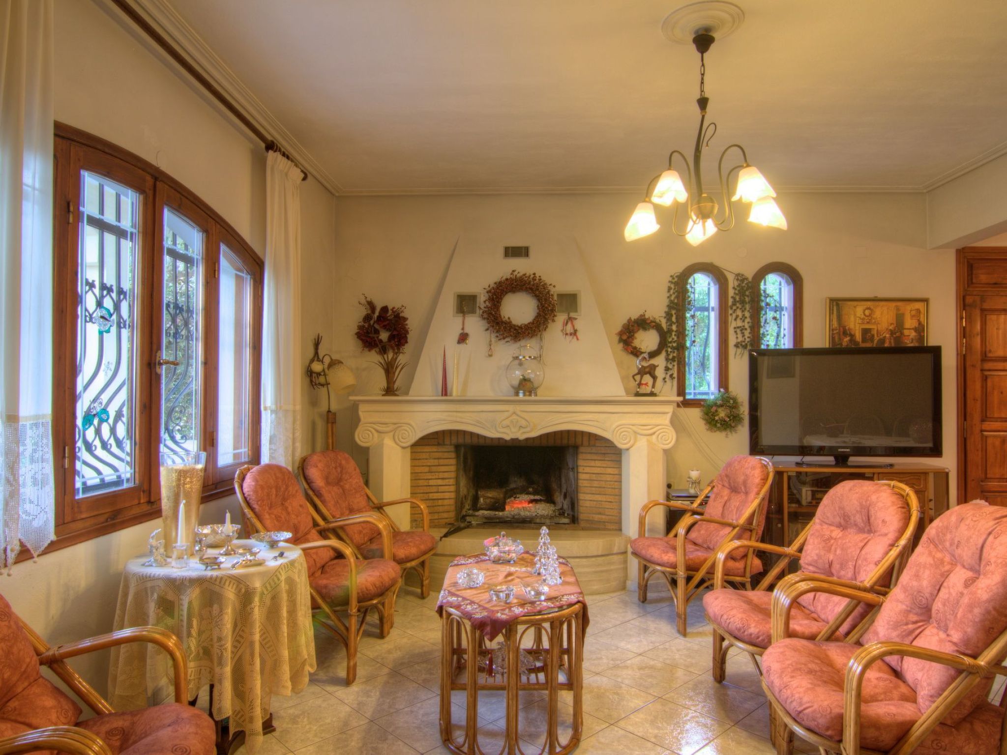 Villa "Elena" mit Bergblick-Image-tags.info