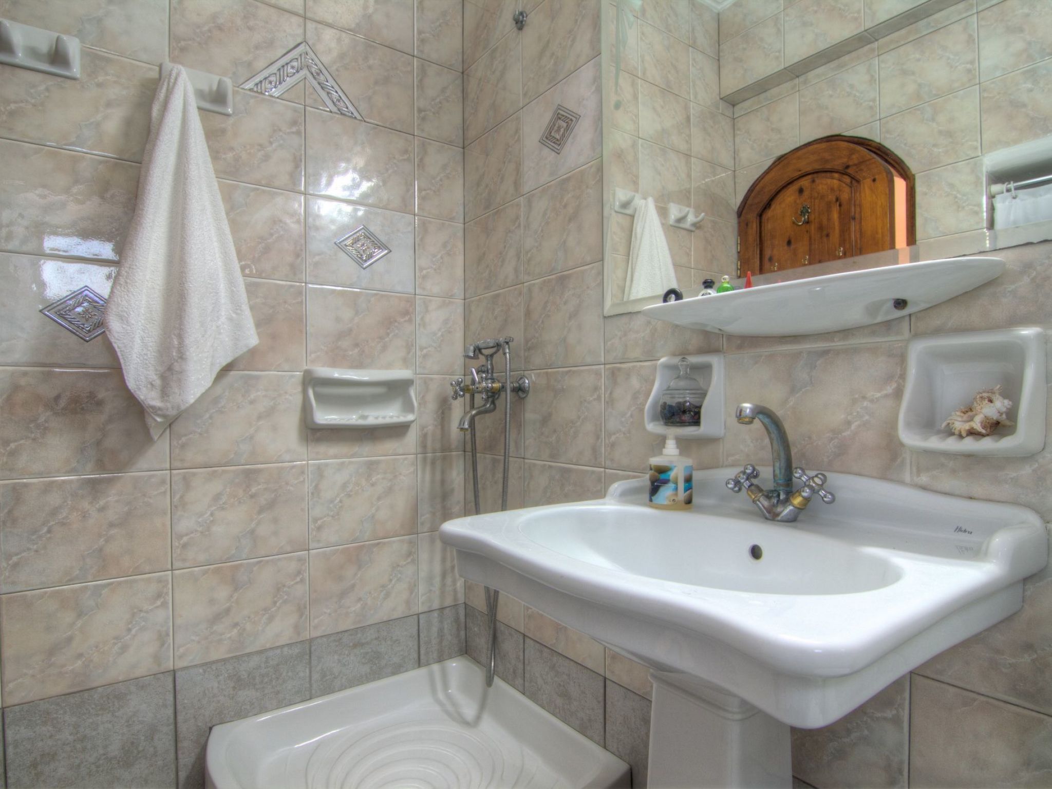 Villa "Elena" mit Bergblick-Image-tags.info