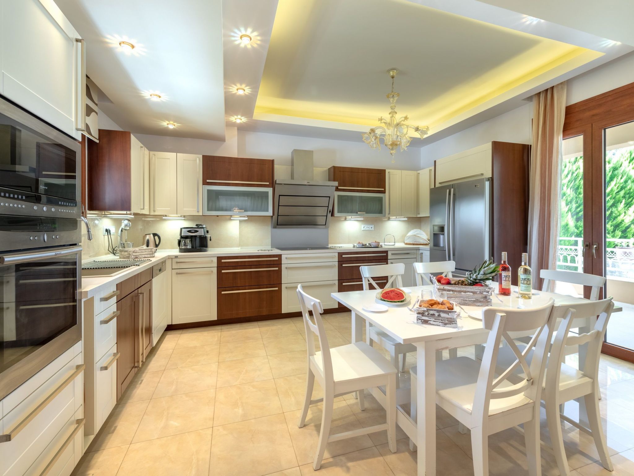 Familienvilla mit privatem Pool, Tischtennisplatte und Fußballtisch-Drinnen