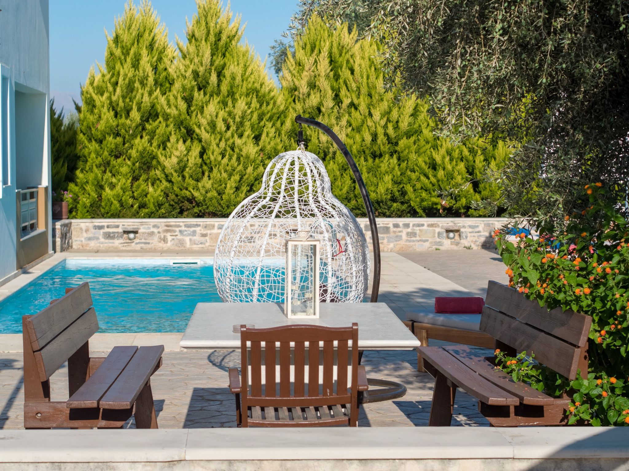 Familienvilla mit privatem Pool, Tischtennisplatte und Fußballtisch-Image-tags.info