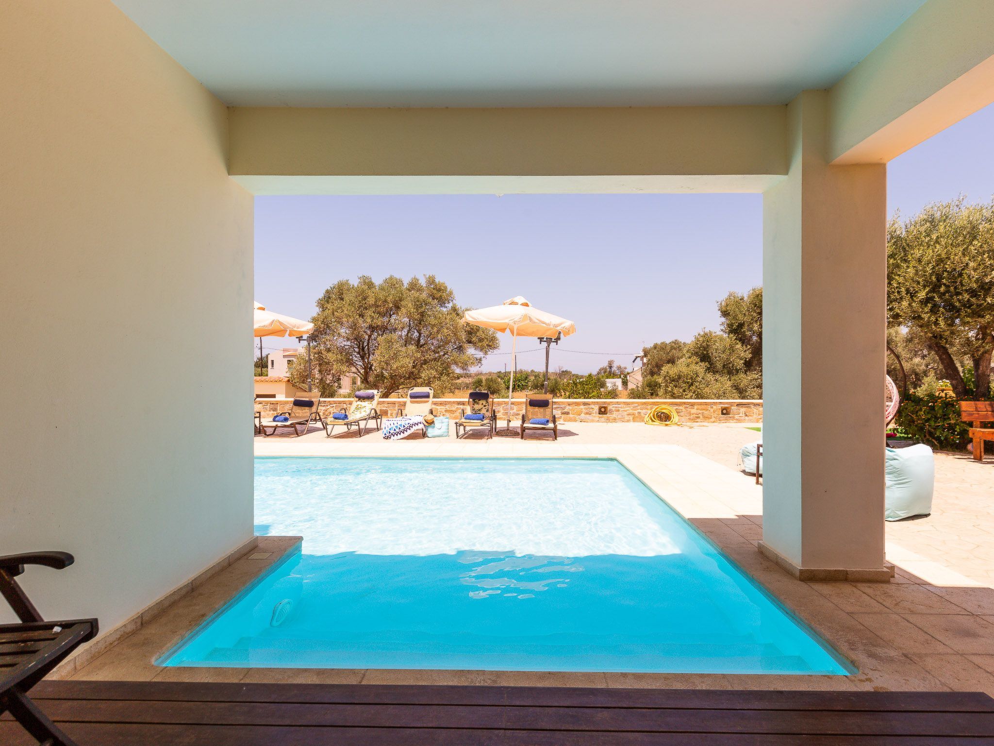 Familienvilla mit privatem Pool, Tischtennisplatte und Fußballtisch-Image-tags.info