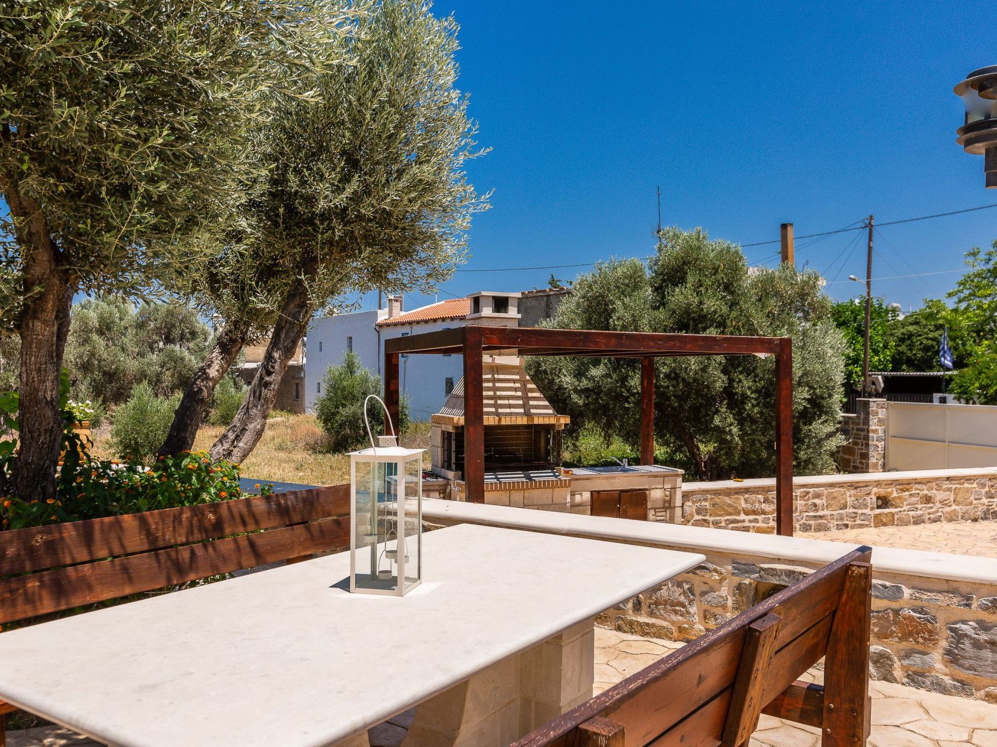 Familienvilla mit privatem Pool, Tischtennisplatte und Fußballtisch-Draußen