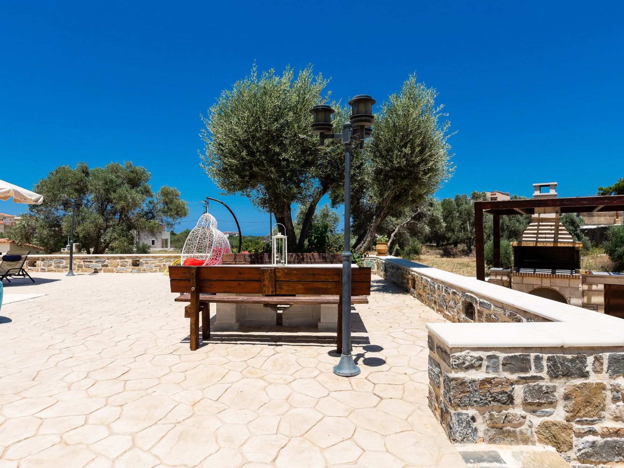 Familienvilla mit privatem Pool, Tischtennisplatte und Fußballtisch-Draußen