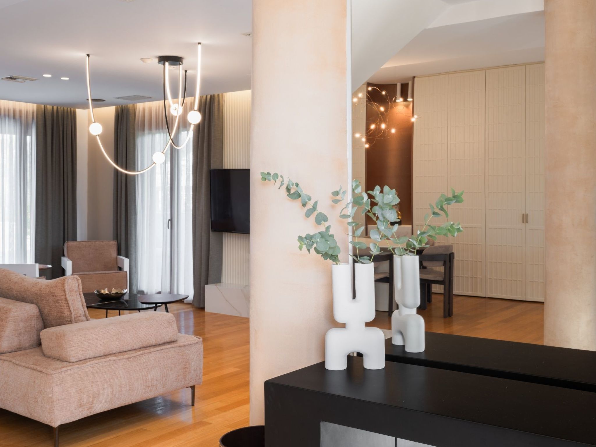 Familienvilla mit privatem Pool, Tischtennisplatte und Fußballtisch-Image-tags.info