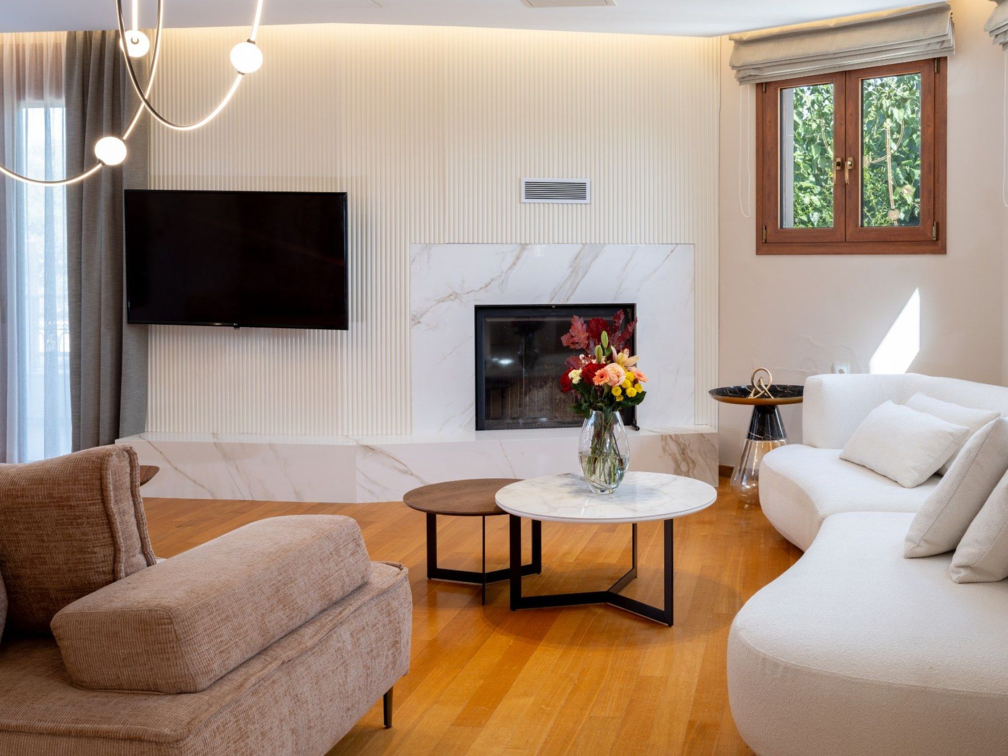 Familienvilla mit privatem Pool, Tischtennisplatte und Fußballtisch-Image-tags.info