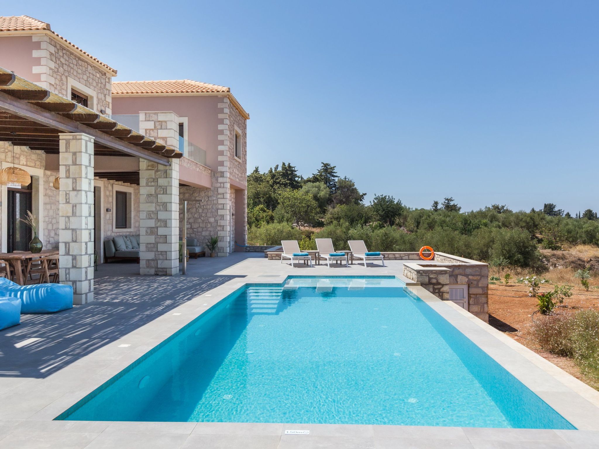 Brandneue Villa mit Meerblick, privatem Pool und Ping Pong