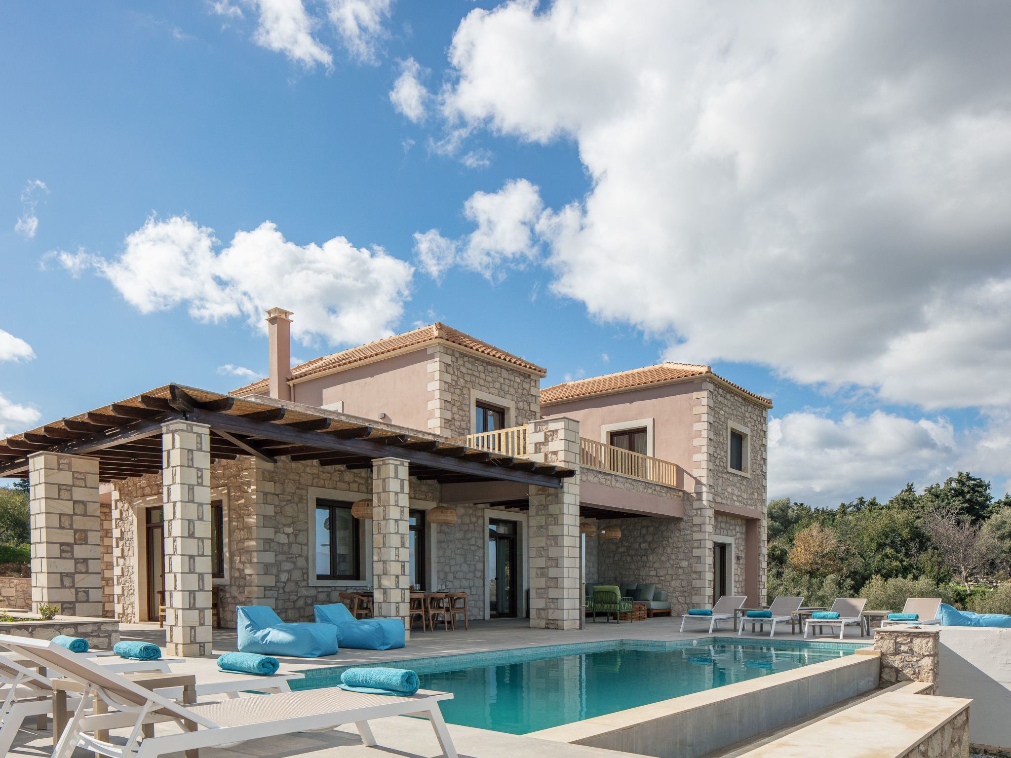 Brandneue Villa mit Meerblick, privatem Pool und Ping Pong