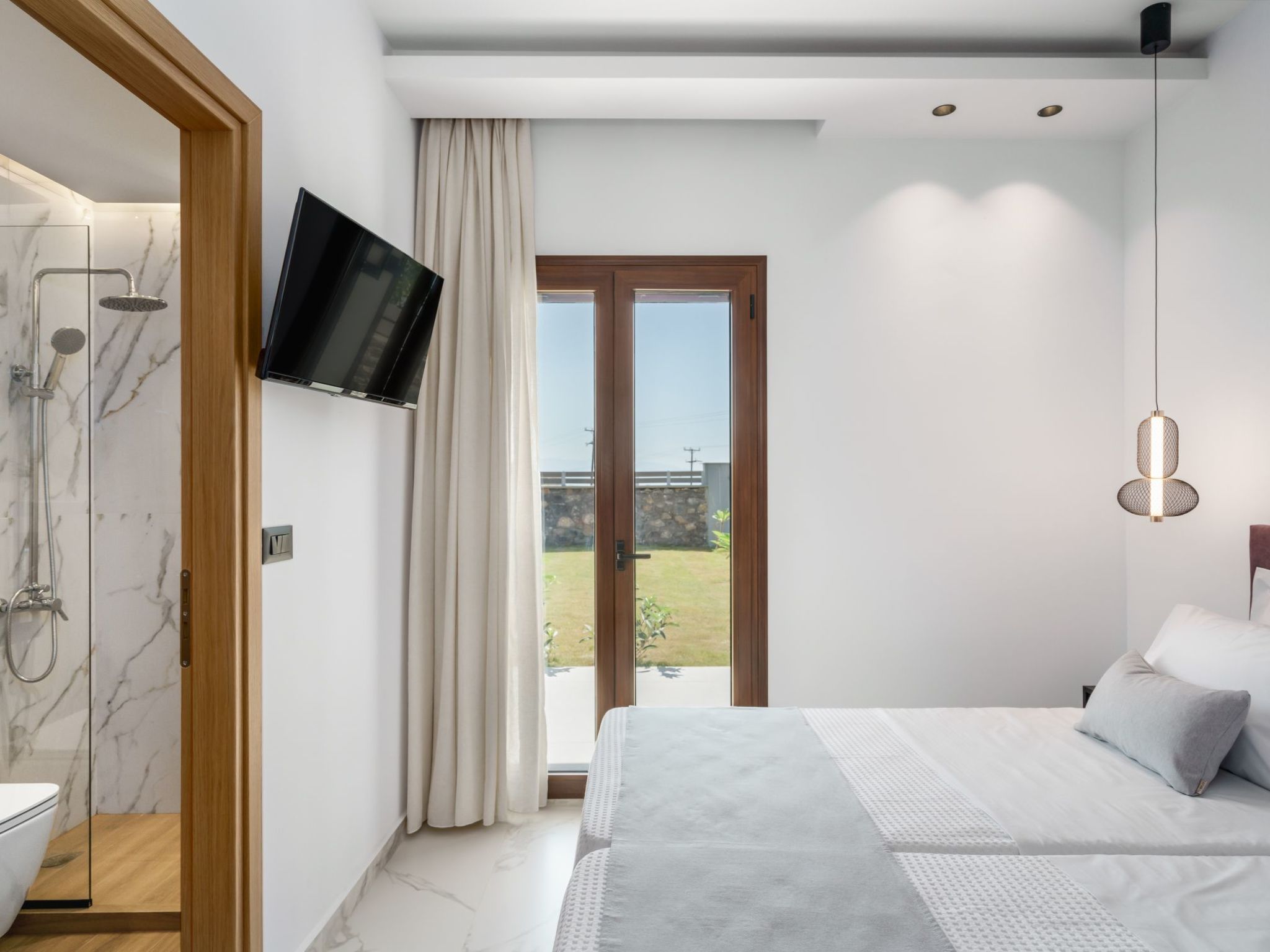 "Luna" mit Privatparkplatz-Image-tags.info