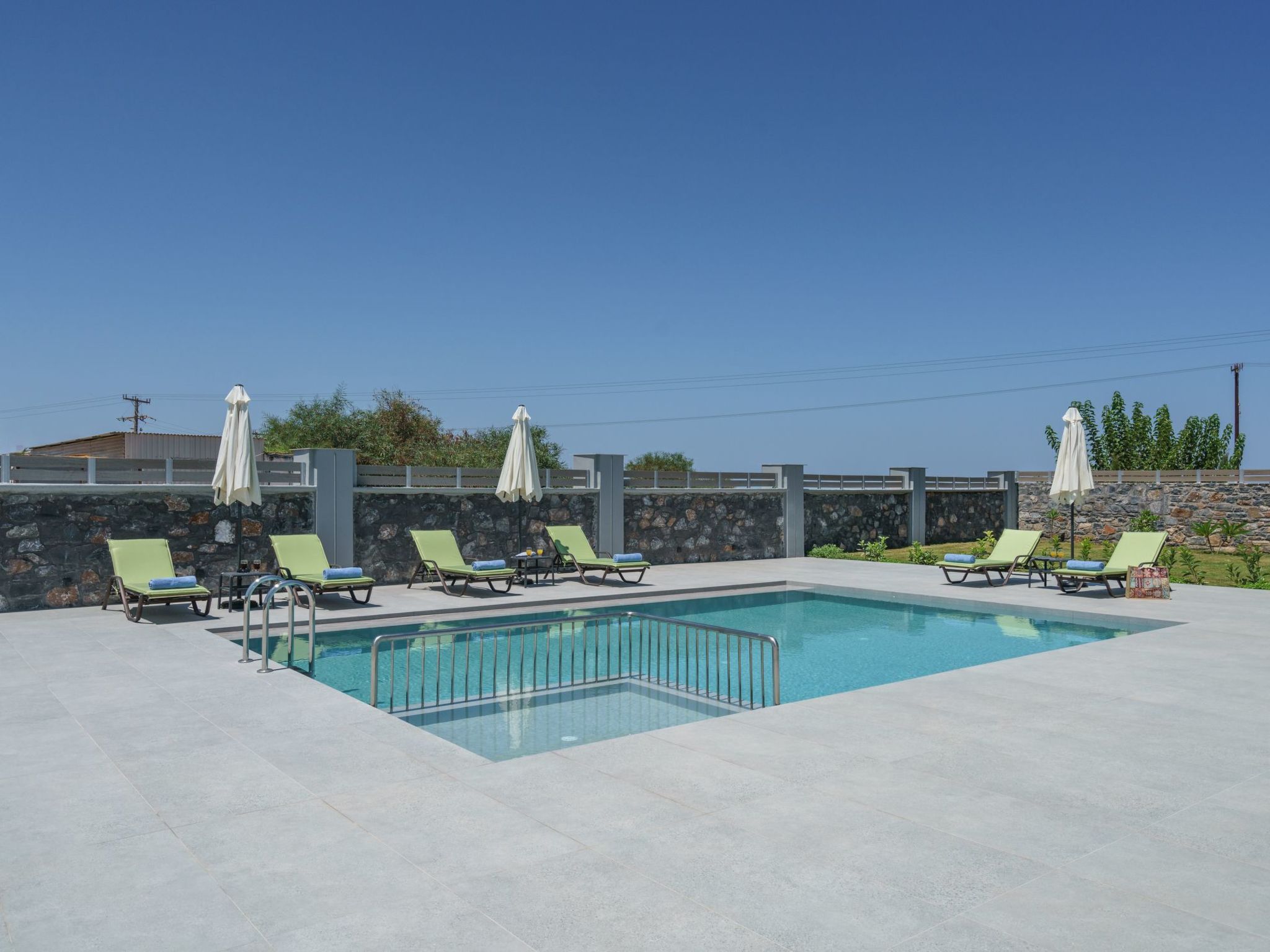 "Luna" mit Privatparkplatz-Image-tags.info