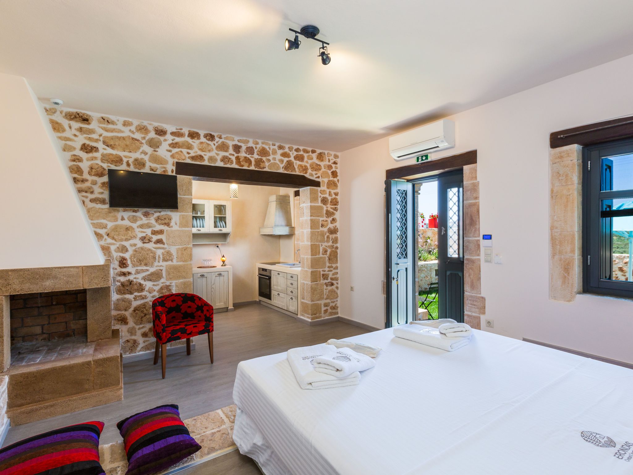 In Achlades mit Privatem Pool-Binnen