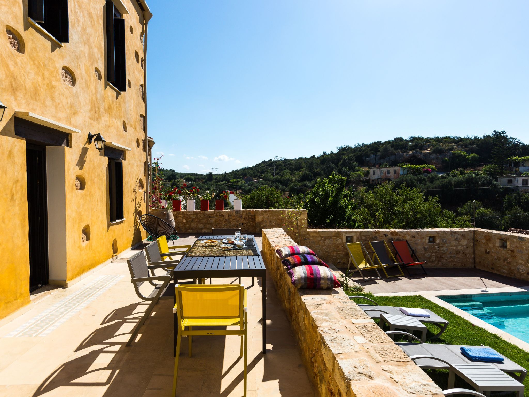 Freistehendes Ferienhaus mit großem Pool-Inside