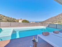 Villa mit drei Schlafzimmern und privatem Swimmingpool.