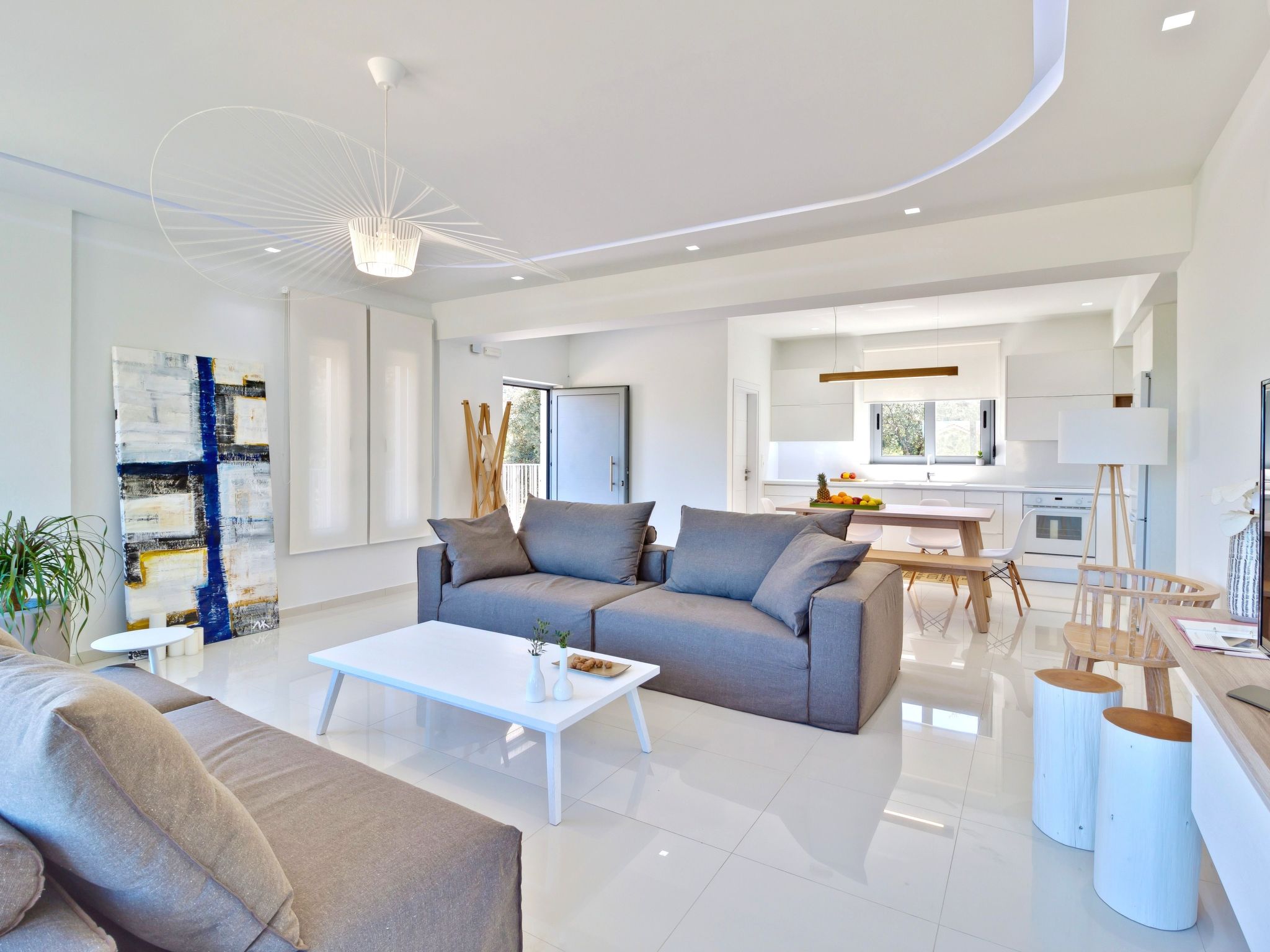 Villa mit drei Schlafzimmern und privatem Swimmingpool.-Image-tags.info