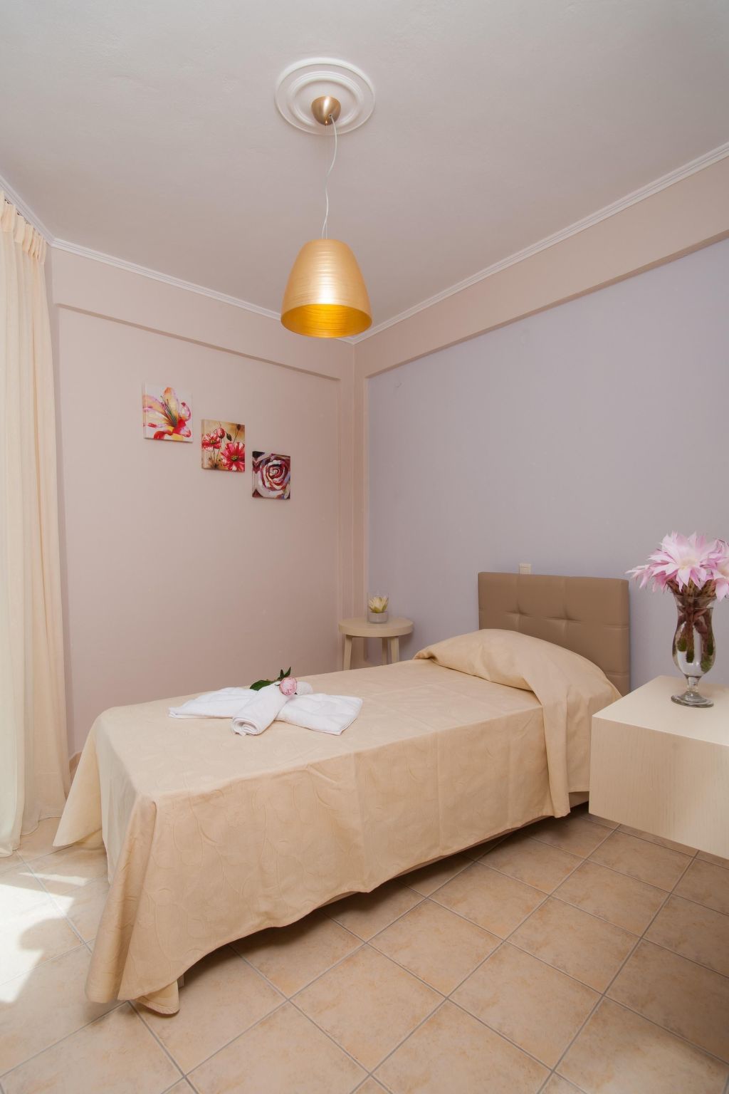 Schönes Haus in Panormos mit kleinem Garten-Dedans