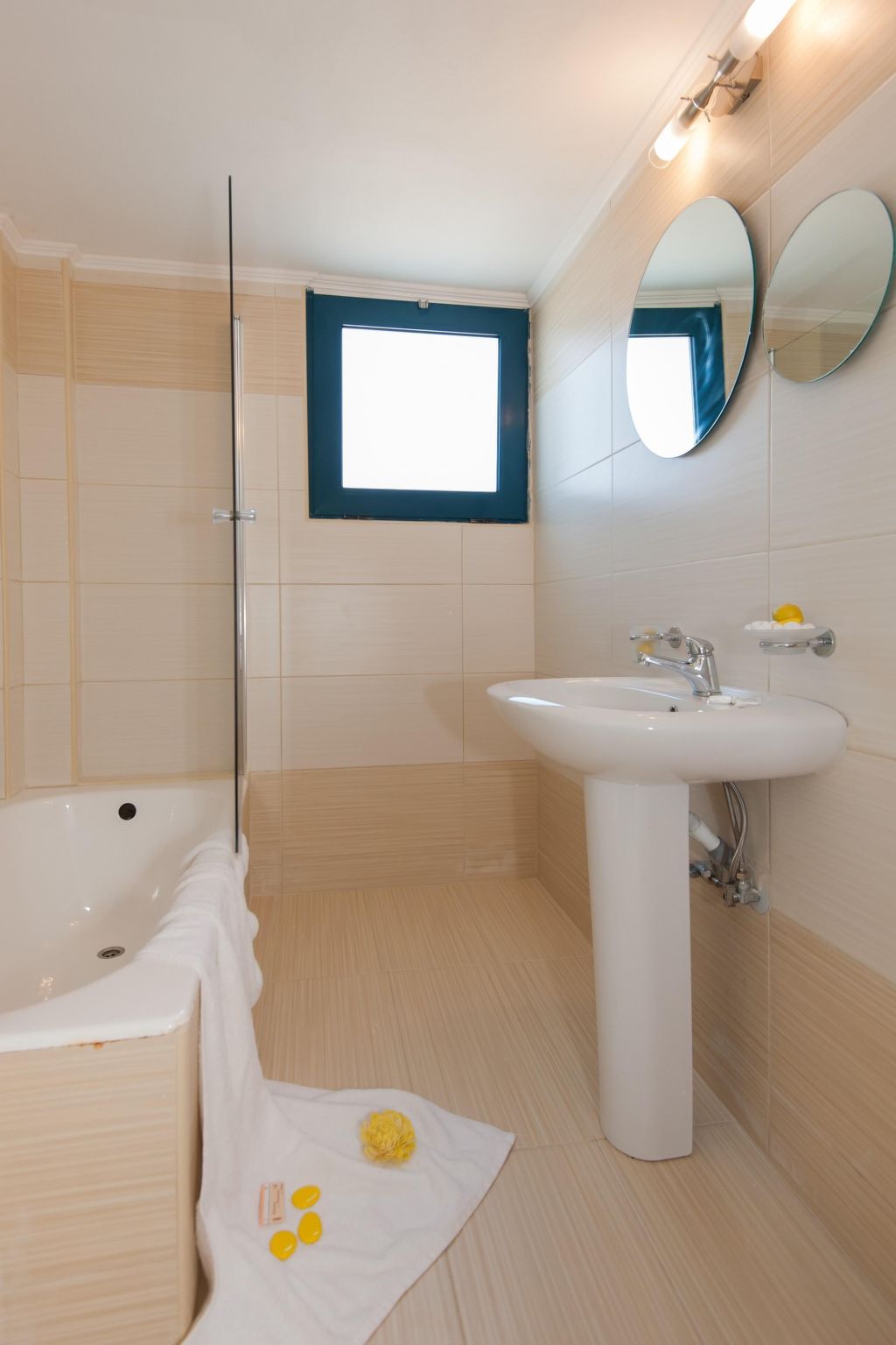 Schönes Haus in Panormos mit kleinem Garten-Dedans