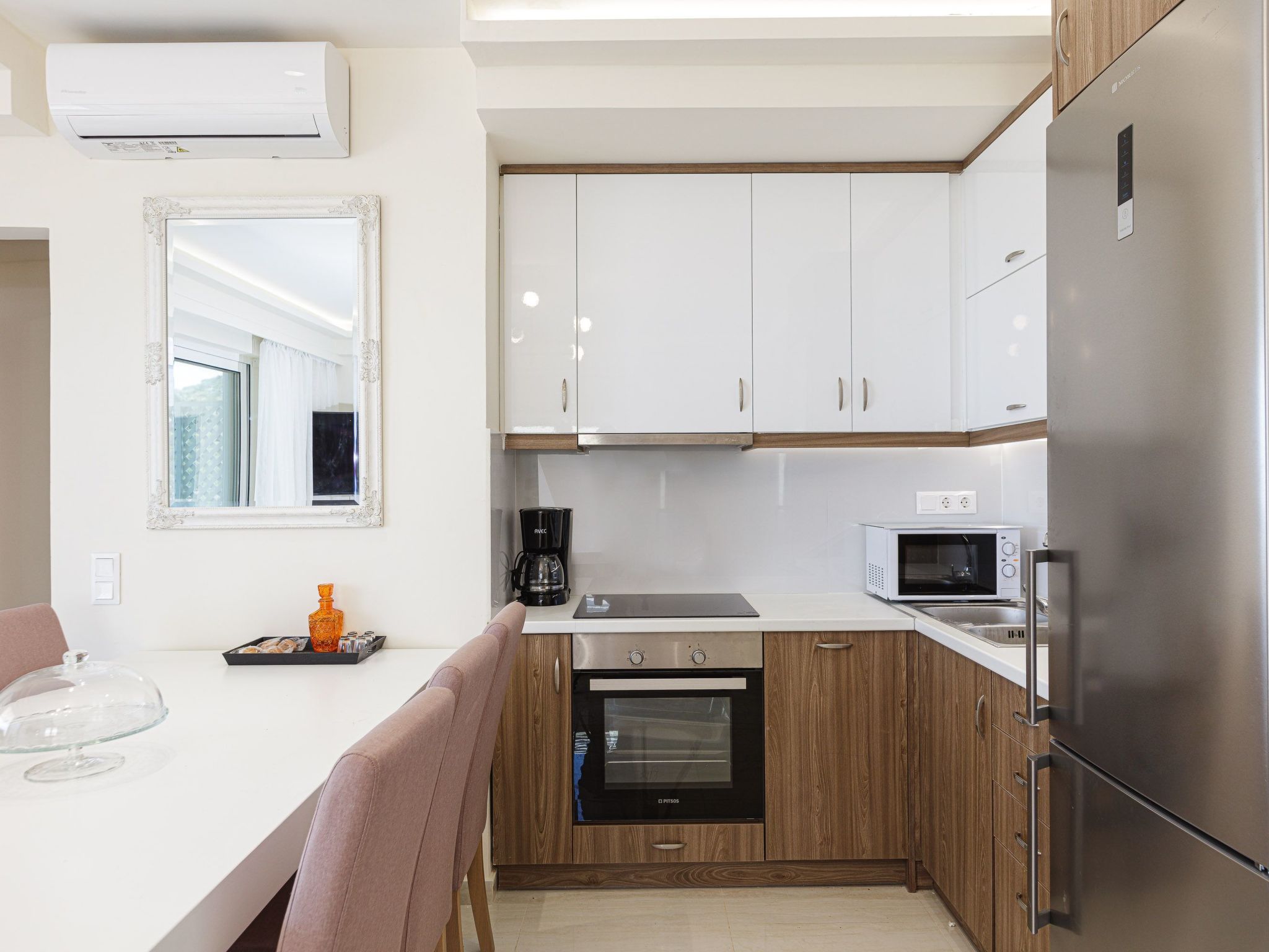 Haus in Vlichada mit tragbarem Barbecue-Inside