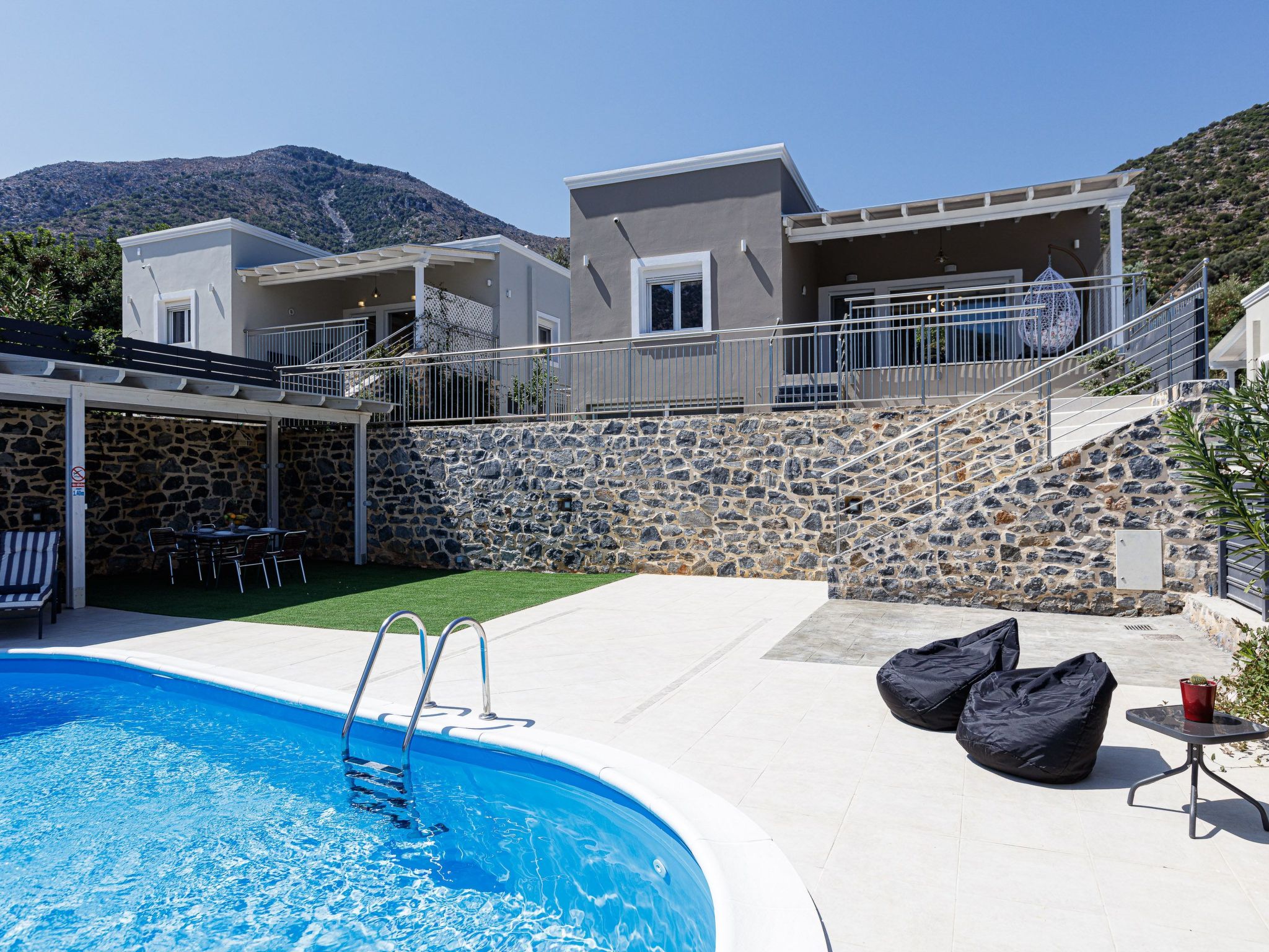 Haus in Vlichada mit tragbarem Barbecue-Image-tags.info