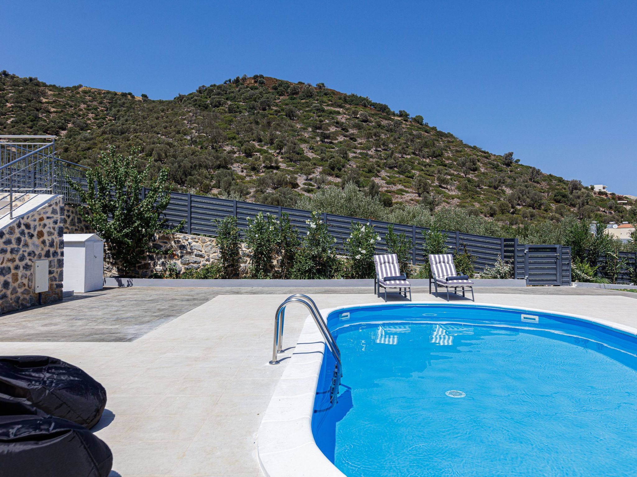 Haus in Vlichada mit tragbarem Barbecue-Image-tags.info