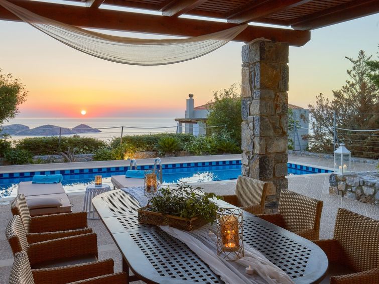 in Geropotamos mit Sonnenterrasse