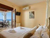in Geropotamos mit Sonnenterrasse