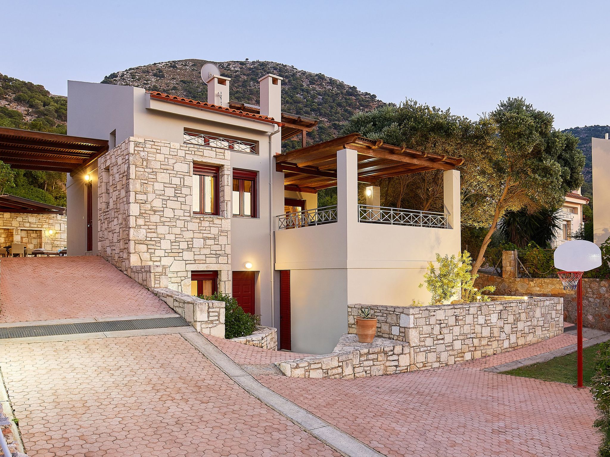 Dioni für 6 Personen und 1 Kind-Image-tags.info