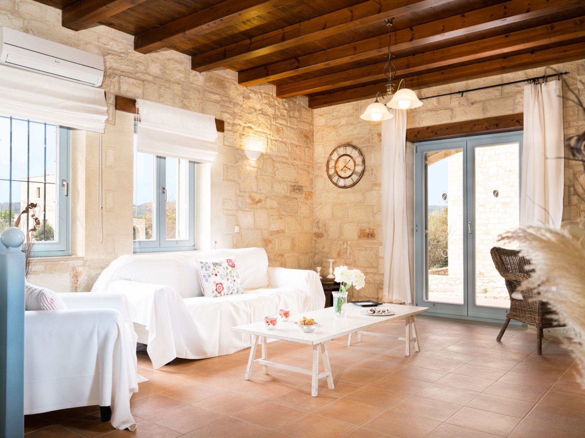 Villa am Strand mit privatem Pool und Tischtennisplatte