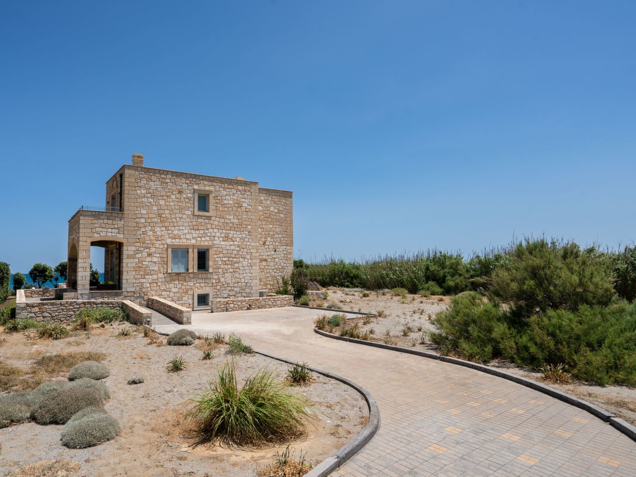 Villa am Strand mit privatem Pool und Tischtennisplatte-Draußen