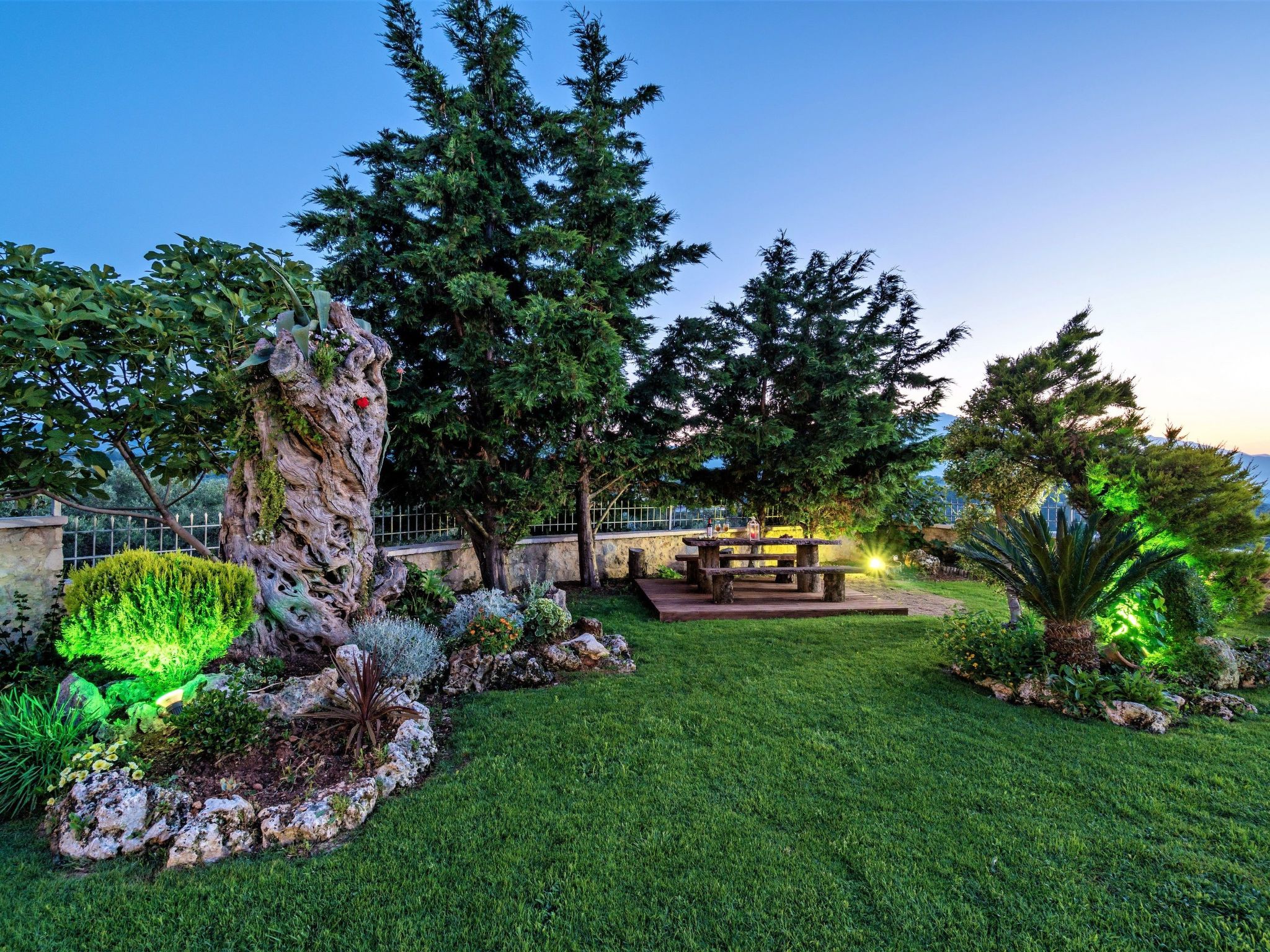 Villa Zeus mit privatem Pool und Jacuzzi-Buiten