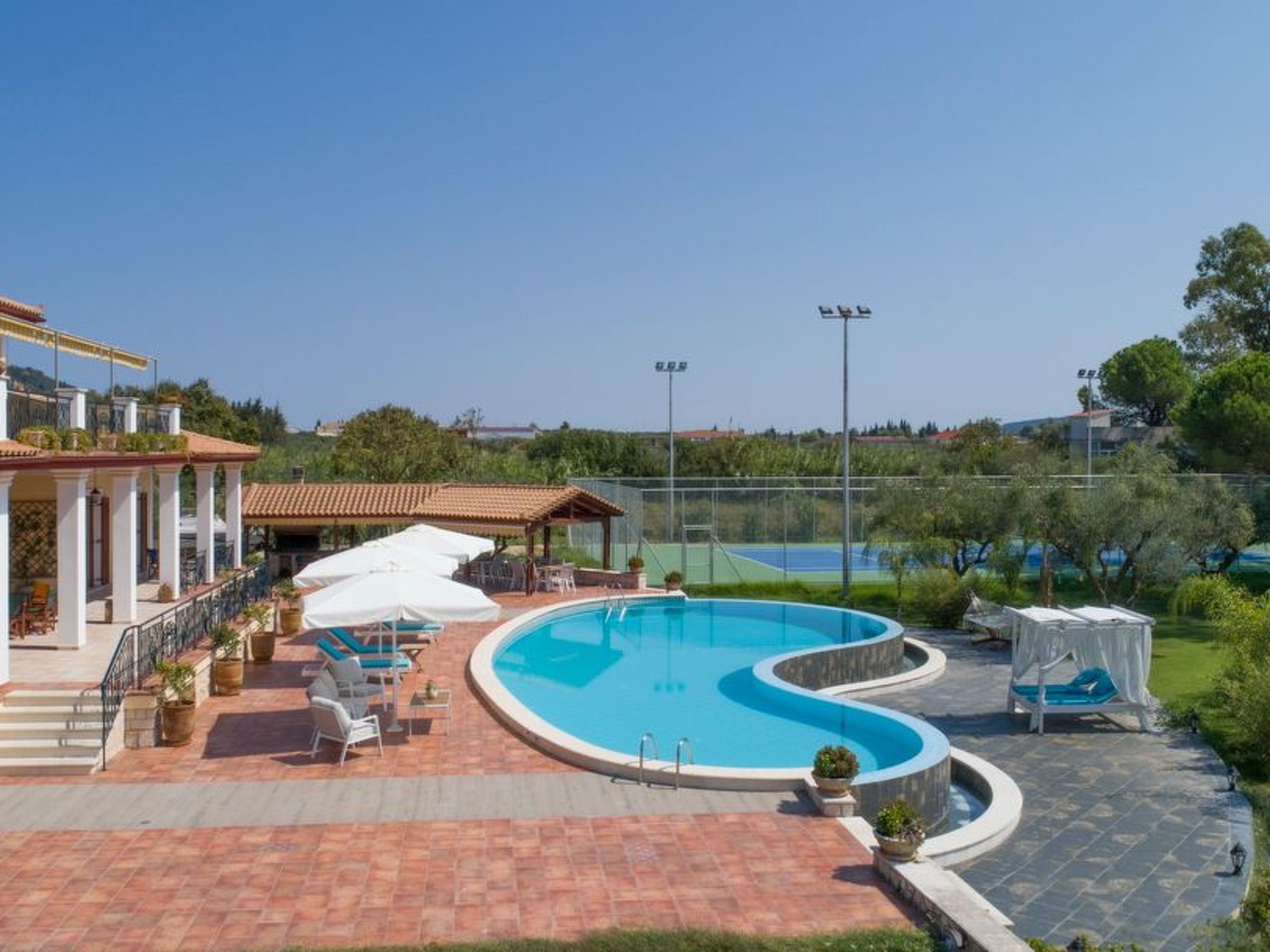 Fantastische Villa Anastasia mit großem Pool-Image-tags.info