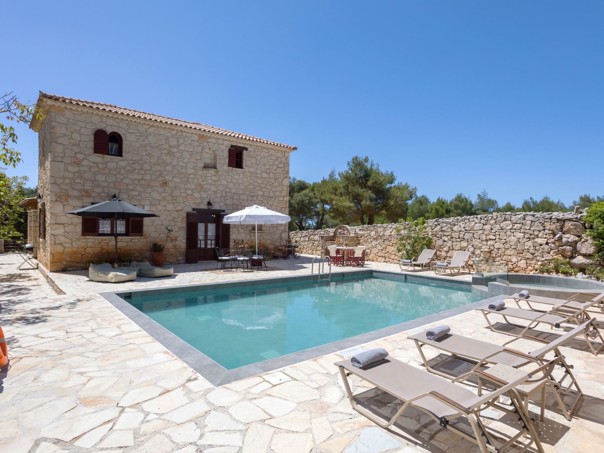 Aresti Mountain Resort Villa Ira mit privatem Pool-Binnen
