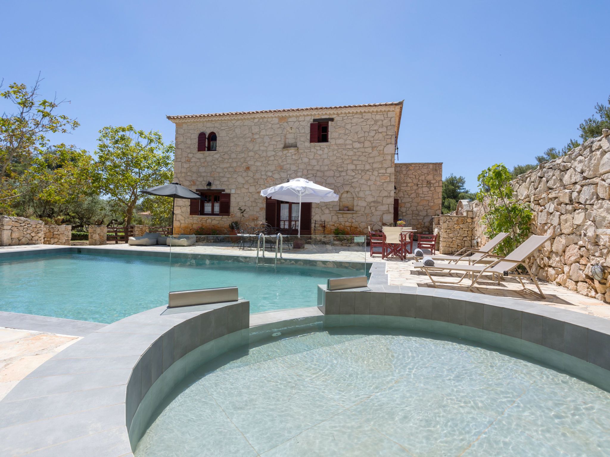 Aresti Mountain Resort Villa Ira mit privatem Pool-Binnen