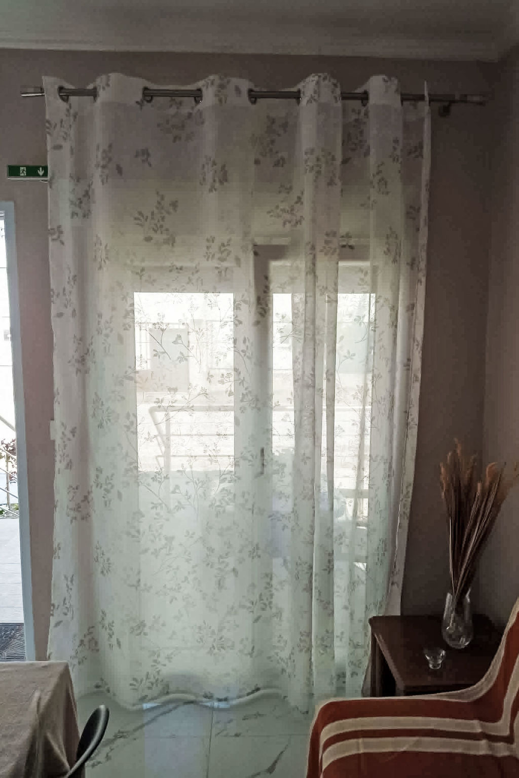 Jordan's Sea Breeze Studio - Inside
