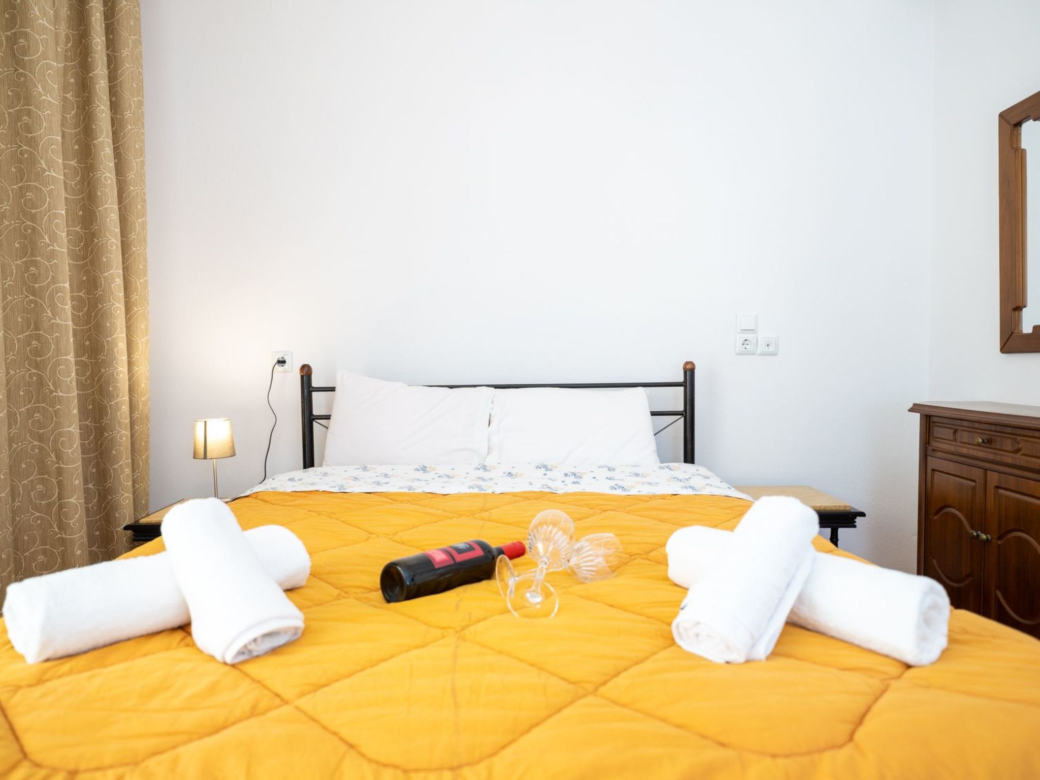 Theoni Central Wohnung — view 1 of 11