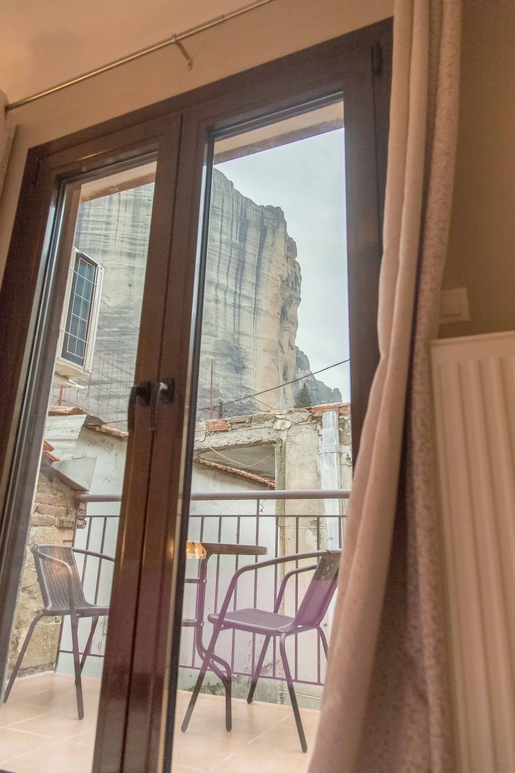 Historic Luxury House in the Heart of Meteora — Kitchen / Dining Room (3 of 11)