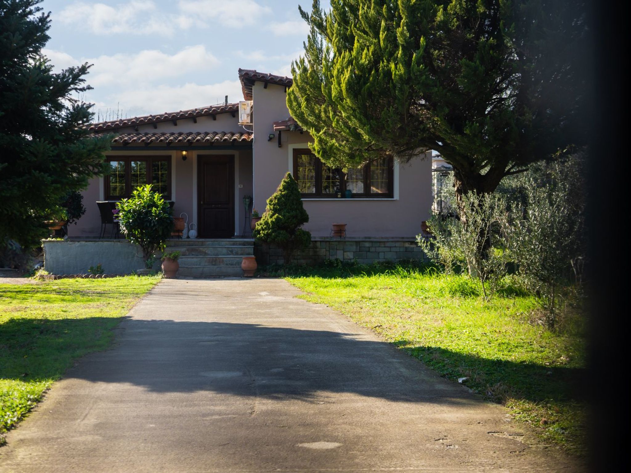Mary's country house near Meteora - Image 4