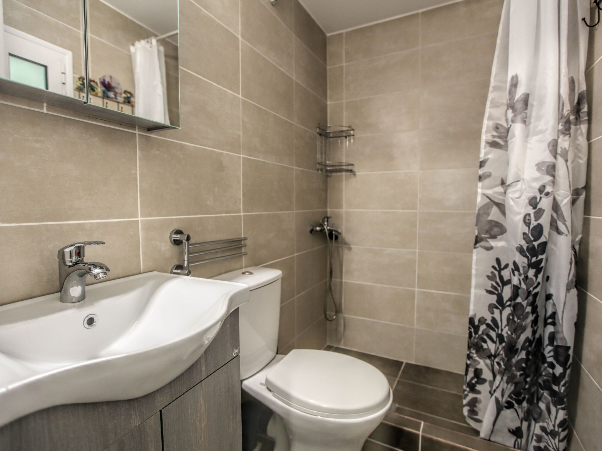 Del Sol Meteora Luxurious Family Suites3 - Image 5