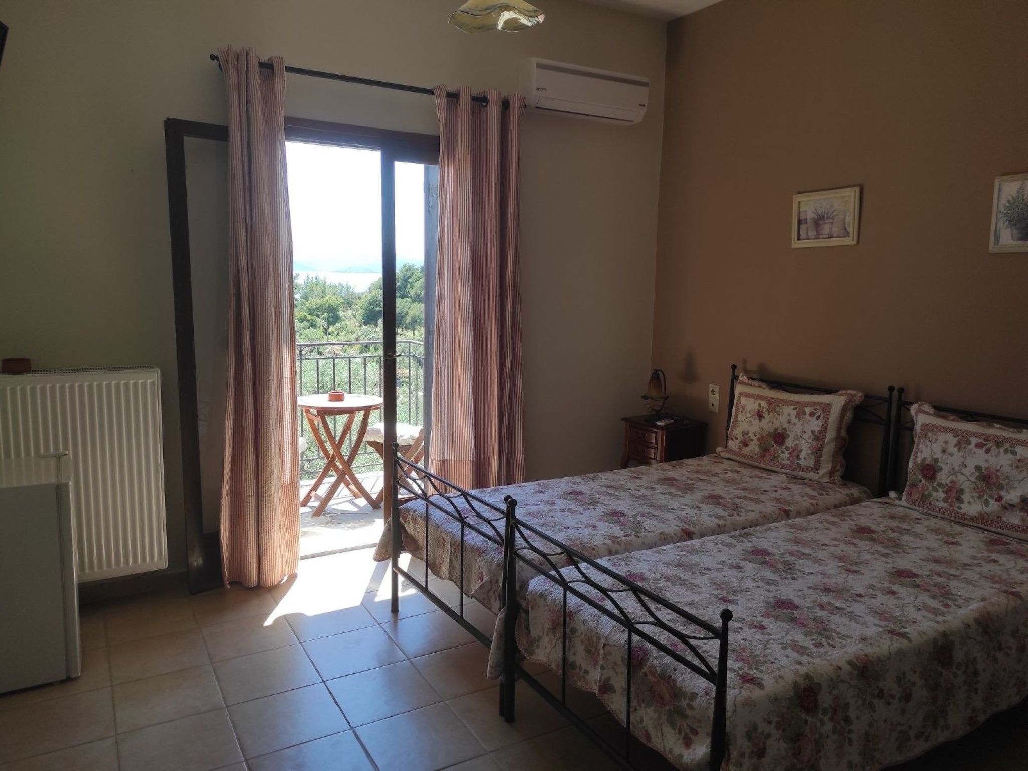 Mylos Trikeri — view 1 of 25
