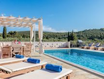 Villa Amaryllis: Luxe privévilla met zwembad voor 10 personen op Skopelos - thumbnail 6