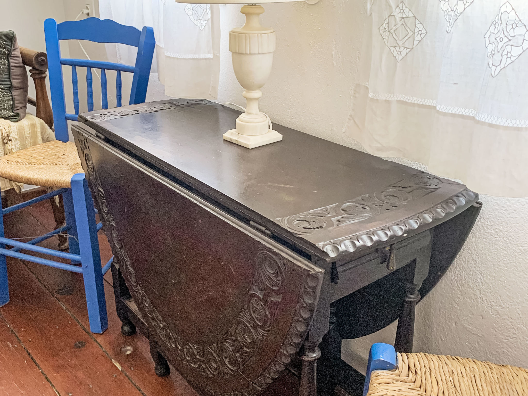 In Skopelos mit Grill und Terrasse - Drinnen
