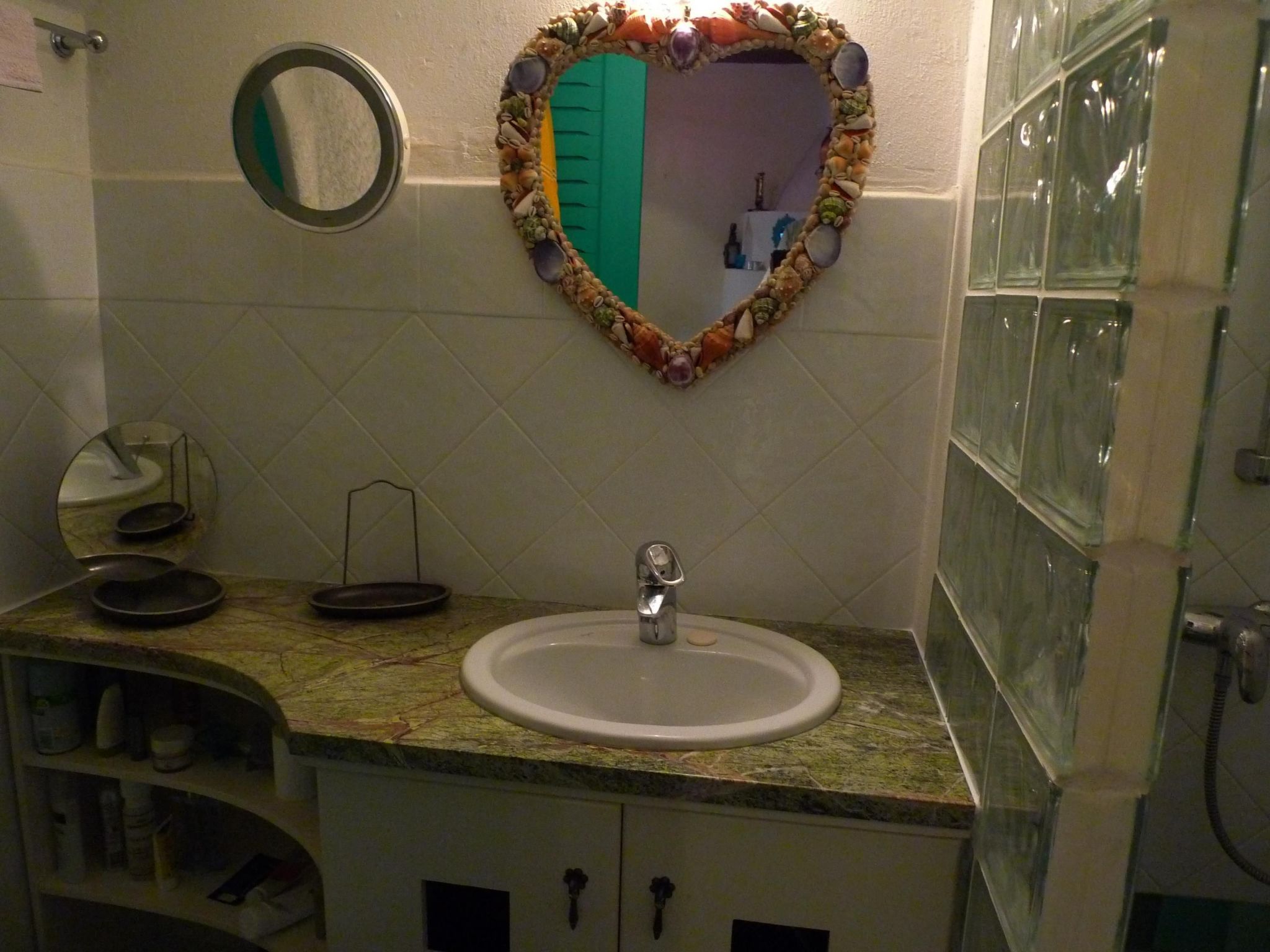 "Kyria Florenz"-Image-tags.info