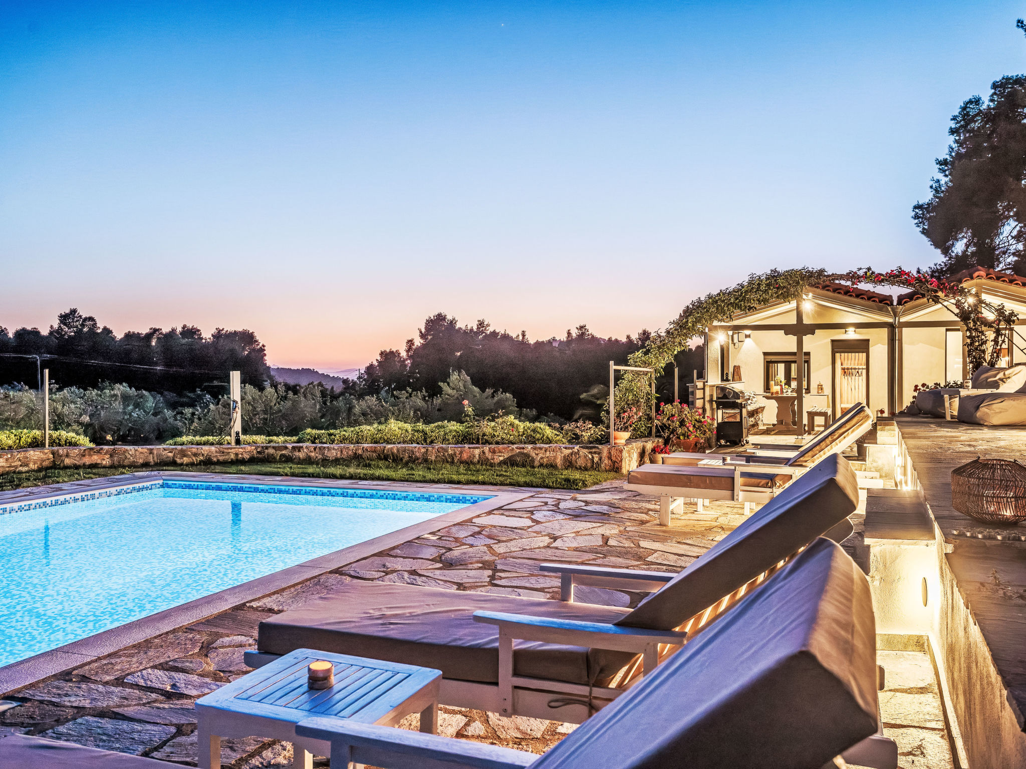 Villa Pine Trees bei Kardous, Skopelos Privater Pool - Draußen