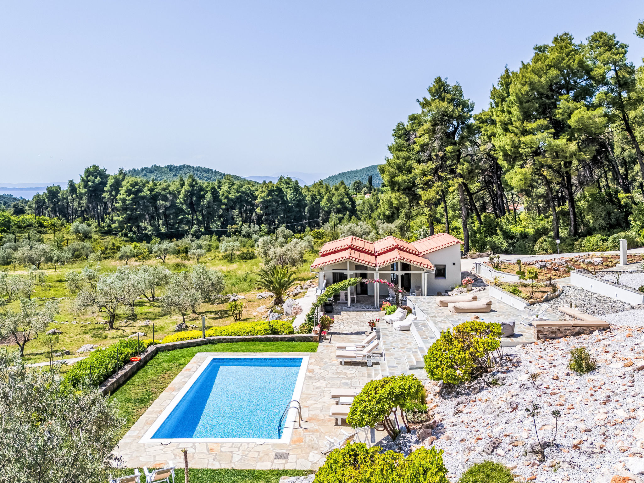 Villa Pine Trees bei Kardous, Skopelos Privater Pool - Drinnen