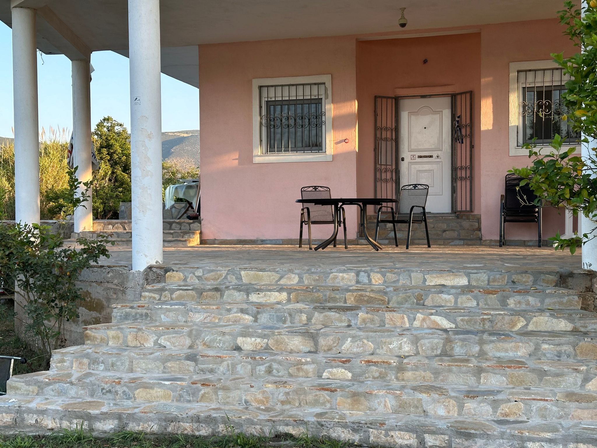 Tanjas Paradise-Inside