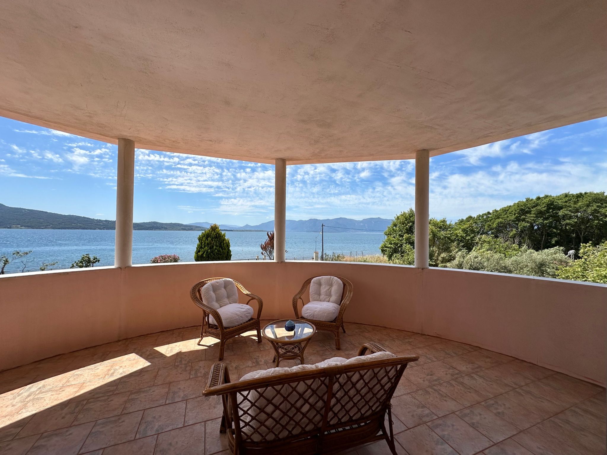 Tanjas Paradise-Inside