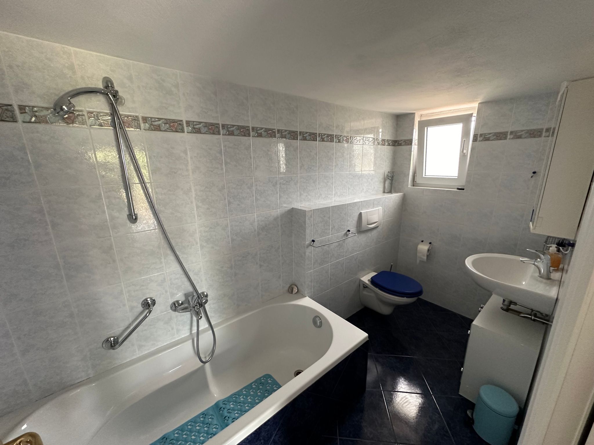 Tanjas Paradise-Inside