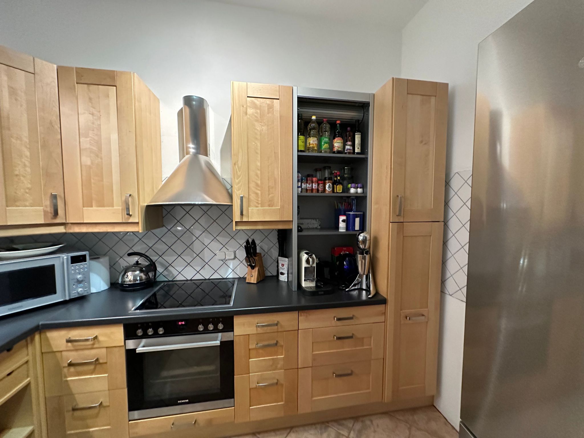 Tanjas Paradise-Inside