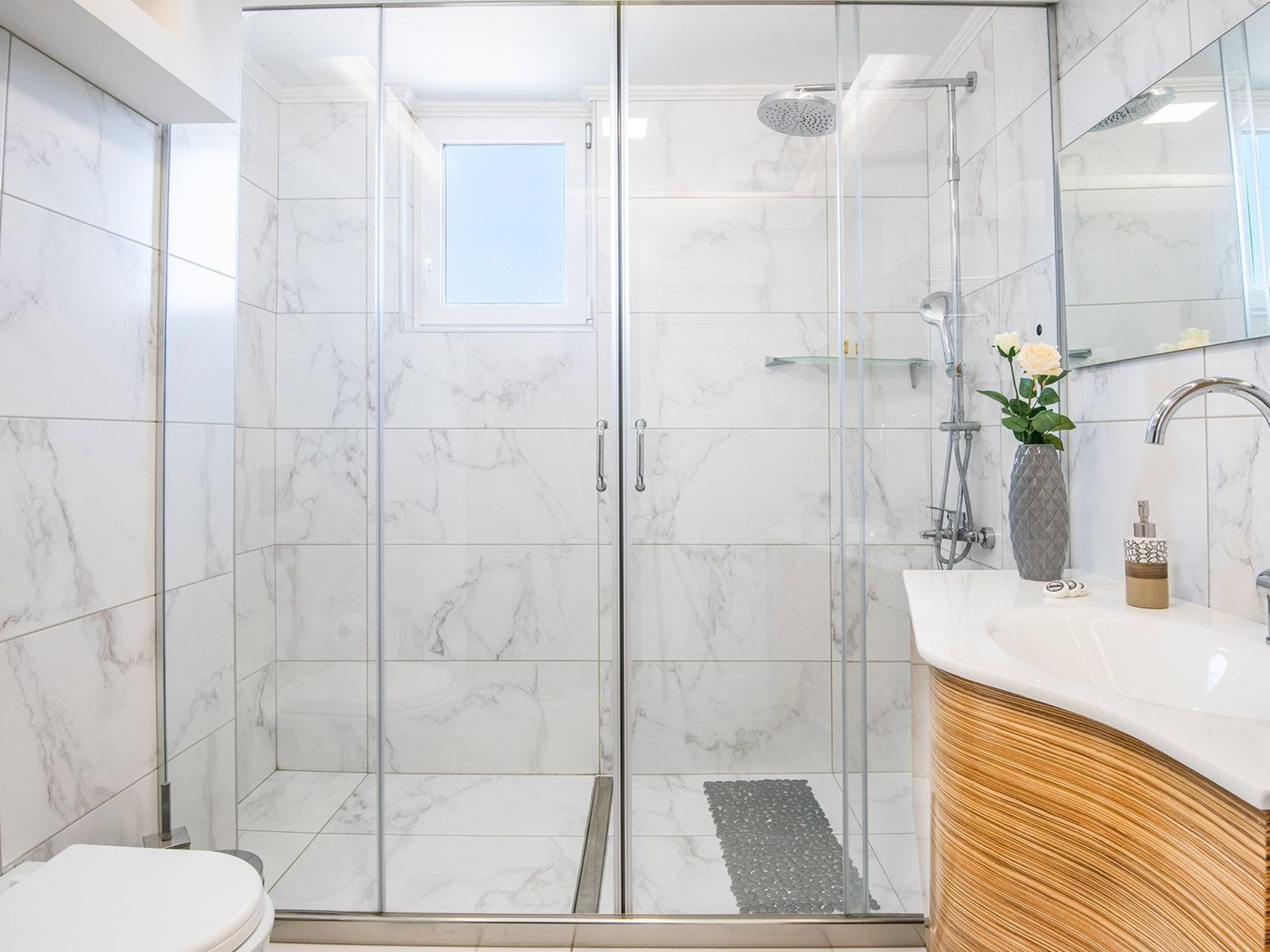 Villa Anna mit privatem Pool und Garten-Binnen