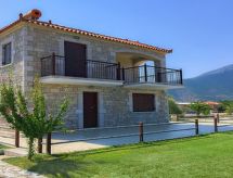Glyfada Villen: Vrijstaande villa aan zee met privézwembad in Paralion Astros - thumbnail 1