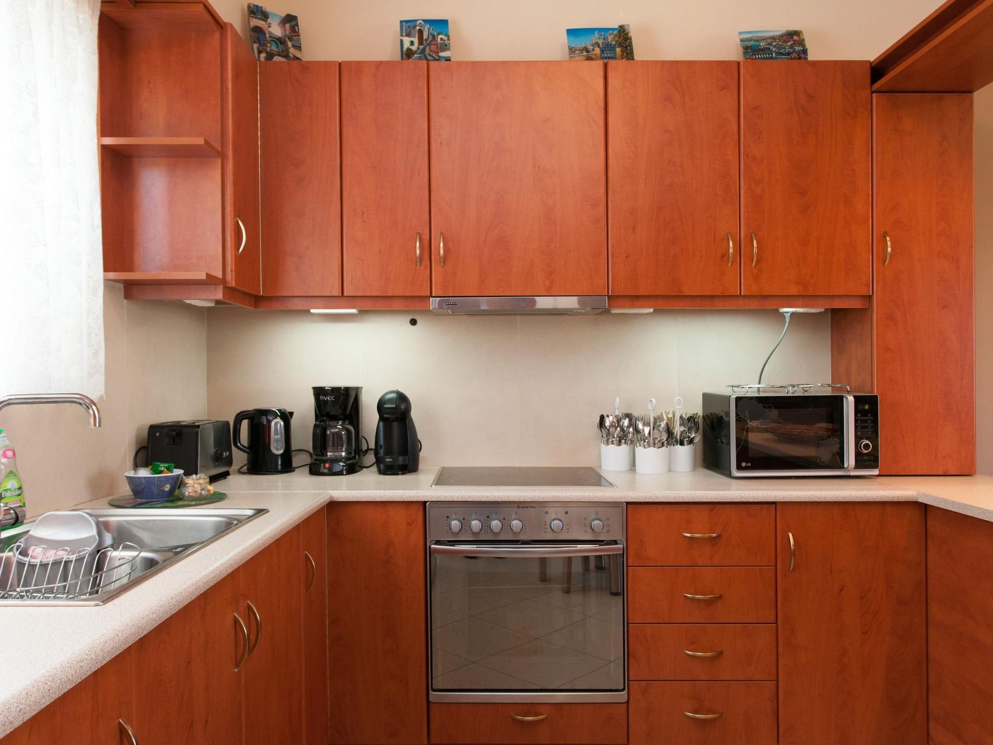 Ferienvilla mit Pool in Loutraki-Image-tags.info