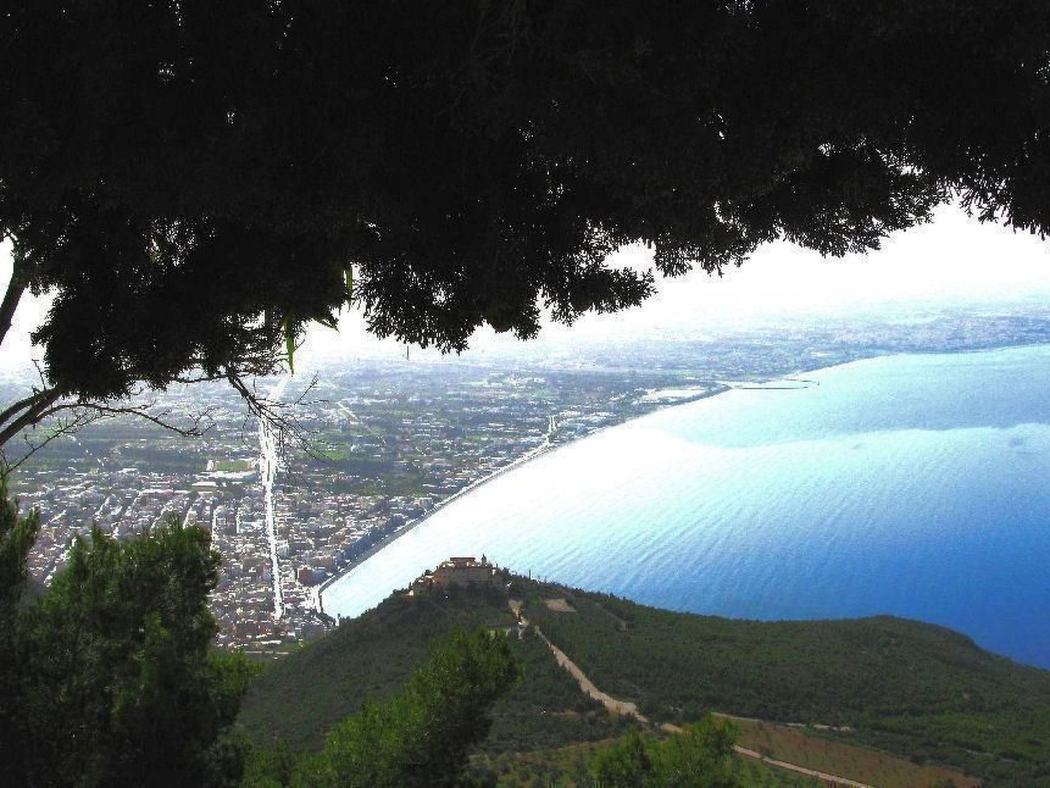 Ferienvilla mit Pool in Loutraki-Image-tags.info